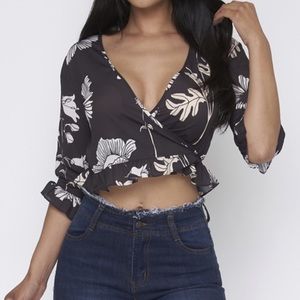 Boutique Floral V-neck Crop Top 3/4 sleeves